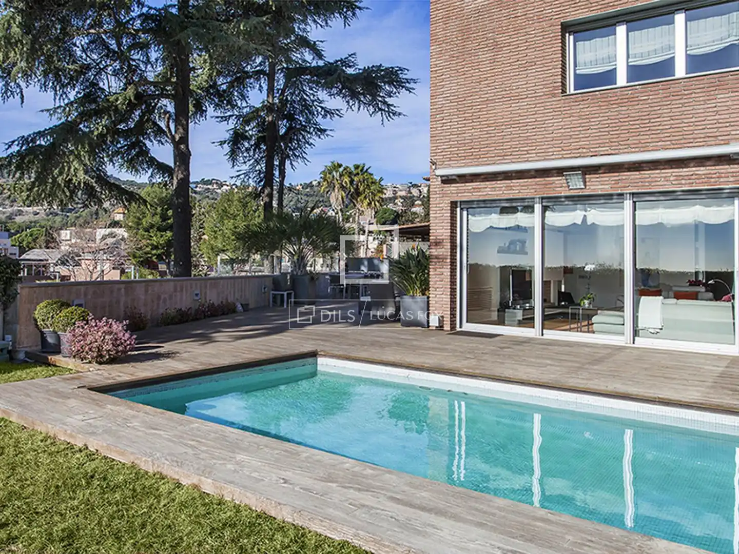 Piscina de Casa o chalet de alquiler en Barcelona con Aire acondicionado, Calefacción y Jardín privado