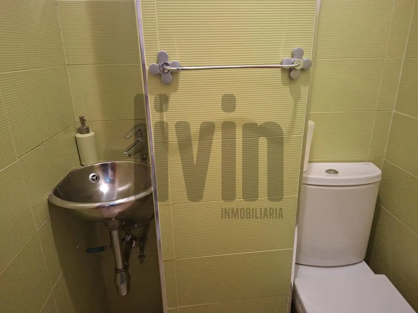 Bathroom of Commercial properties for sale in Jaén