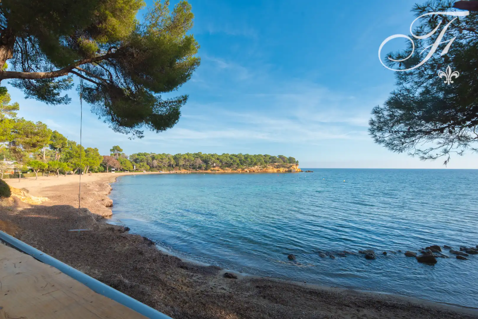 Vista exterior de Apartamento en venta en Santa Eulària des Riu con Aire acondicionado, Terraza y Piscina comunitaria