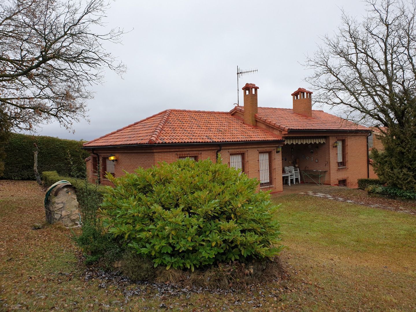 Vista exterior de Casa o chalet en venta en Revillarruz con Calefacción, Jardín privado y Terraza
