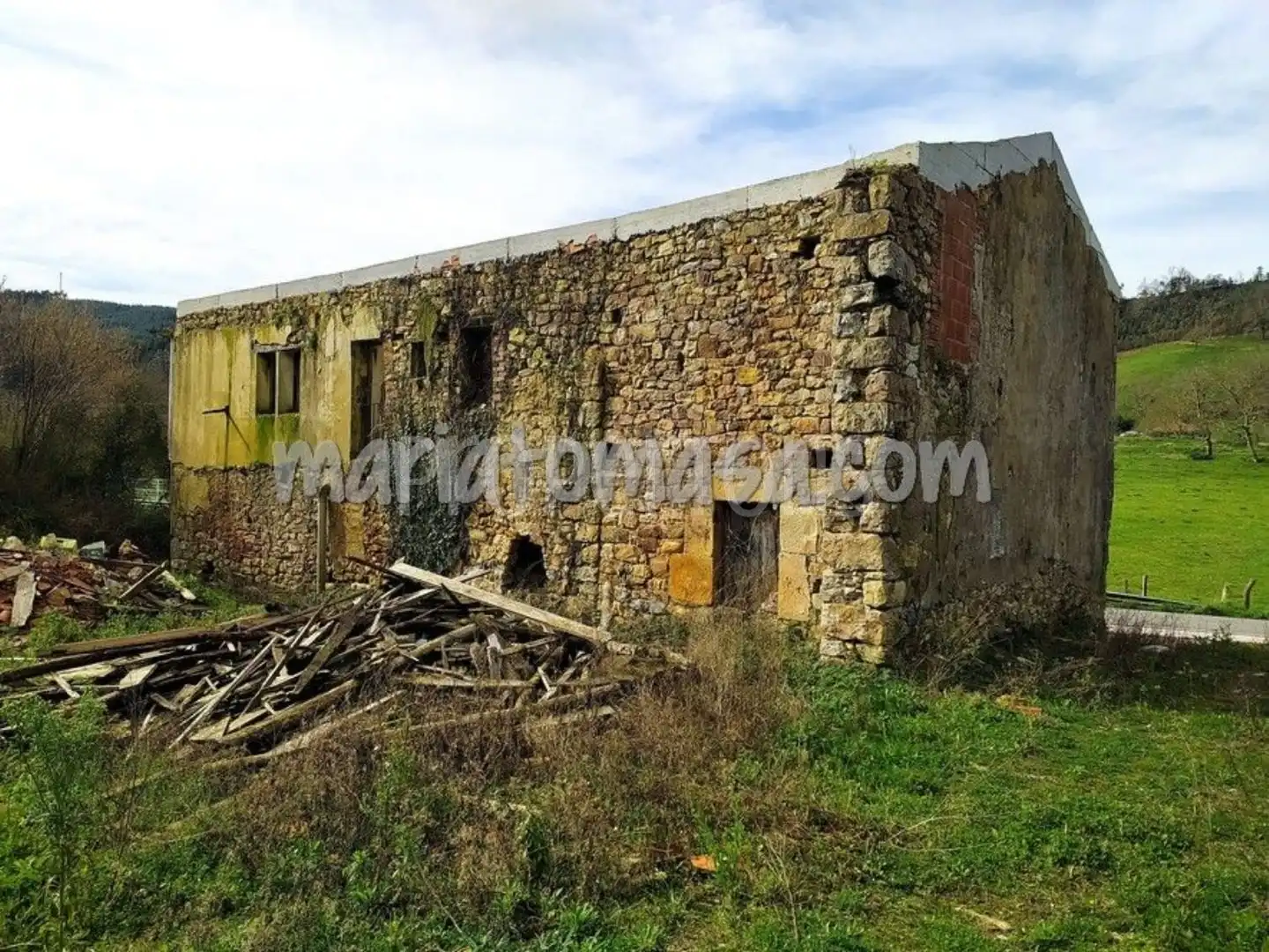 Exterior view of Country homes for sale in Rasines