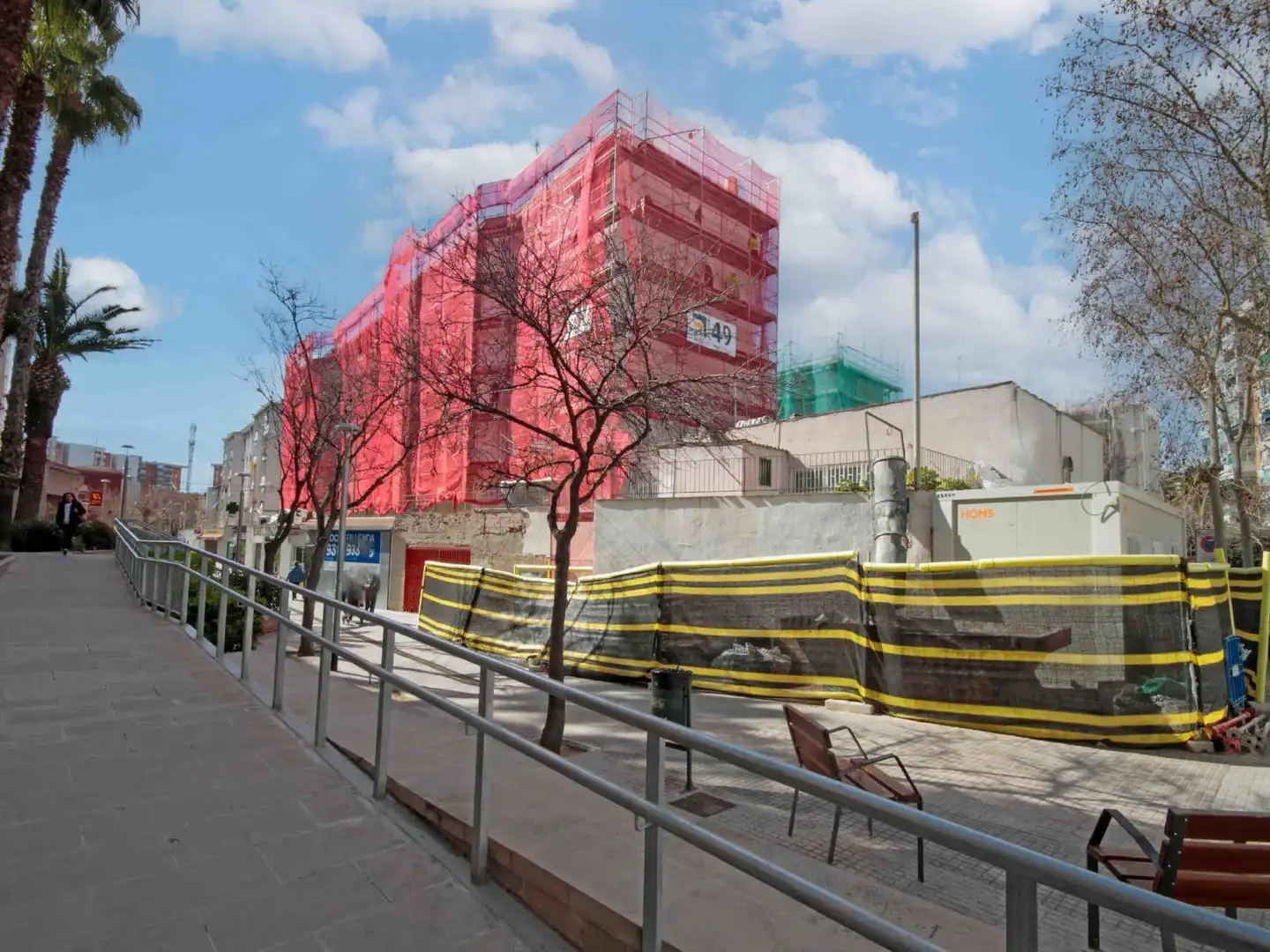 Vista exterior de Local en venta en Cornellà de Llobregat