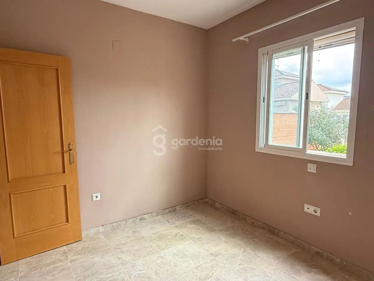 Habitación de Casa adosada en venta en Castilleja de la Cuesta con Aire acondicionado y Terraza
