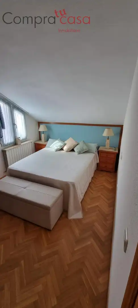 Bedroom of Flat for sale in Segovia  with Heating, Private garden and Parquet flooring