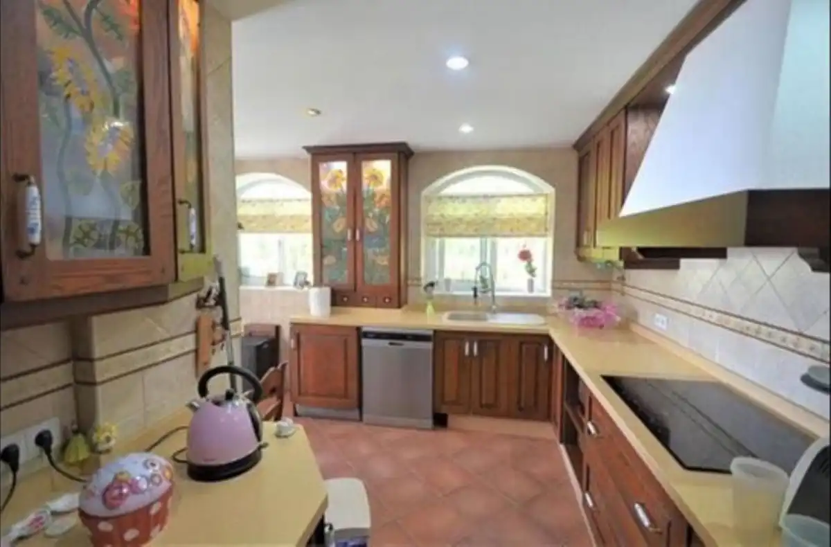 Kitchen of Houses for sale in Estepona  with Air Conditioner, Private garden and Terrace