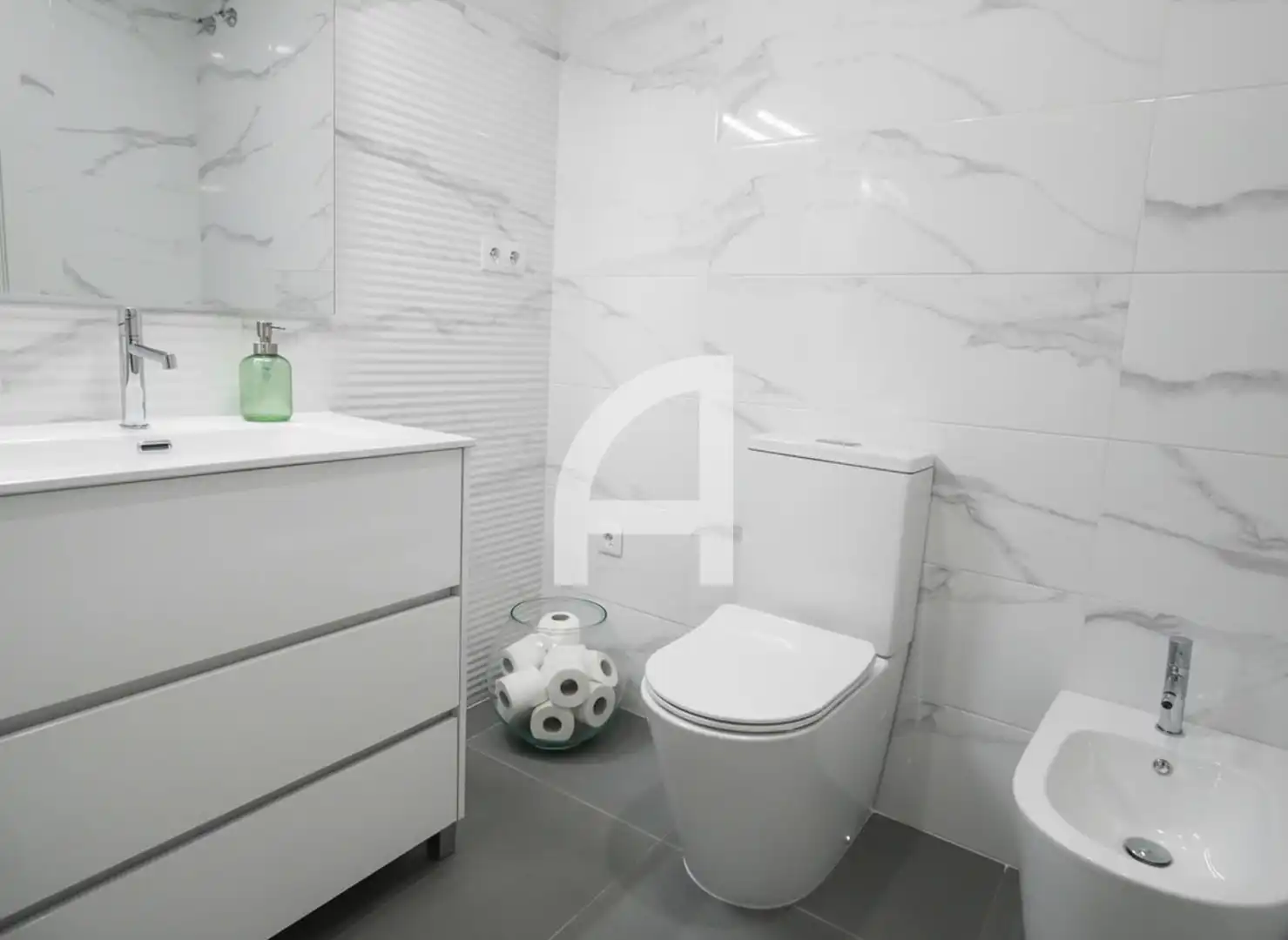 Bathroom of Duplexes for sale in Terrassa  with Air Conditioner, Heating and Parquet flooring