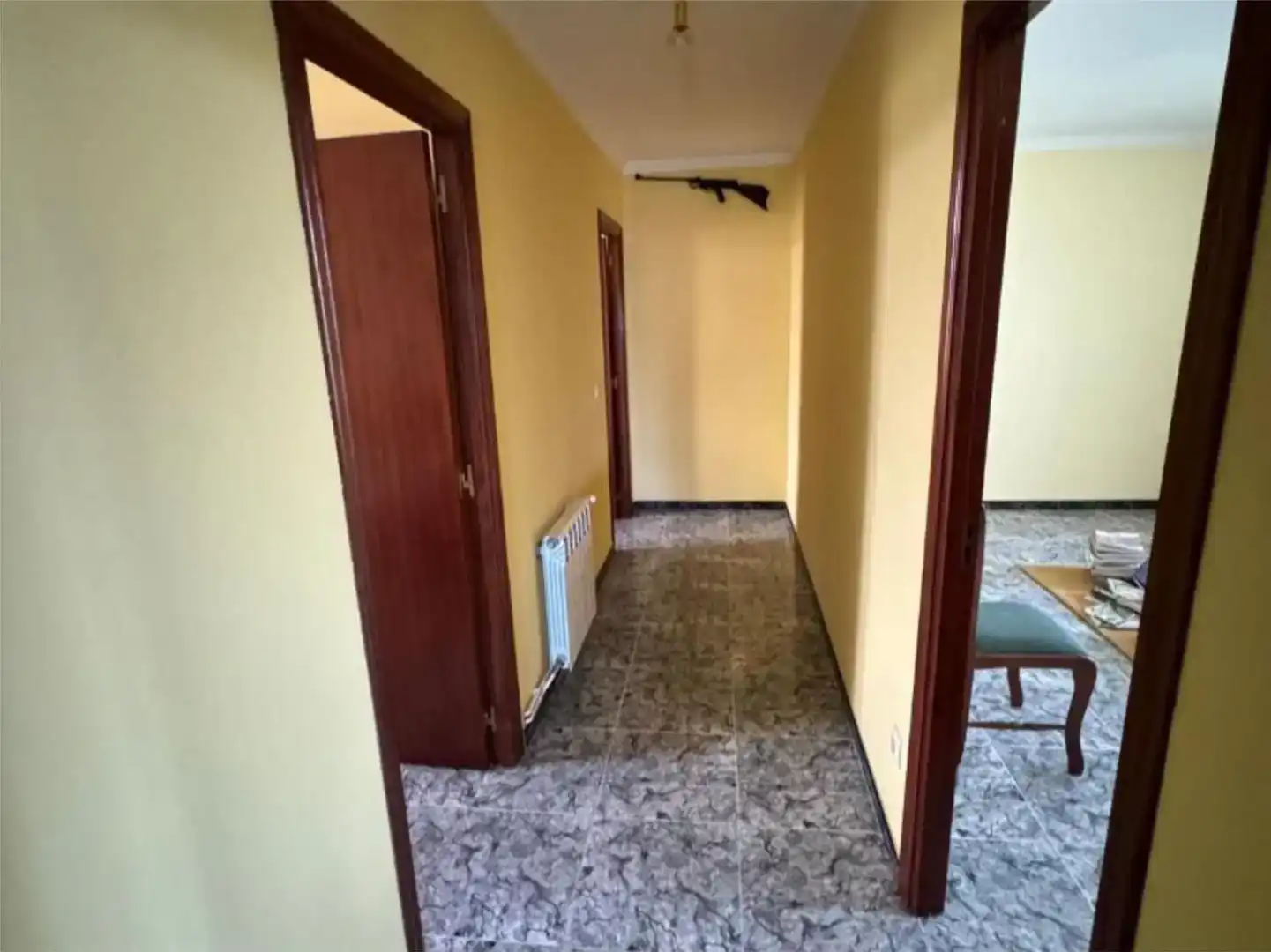 Wohnung zum Verkauf in Negreira mit Privatgarten und Möbliert