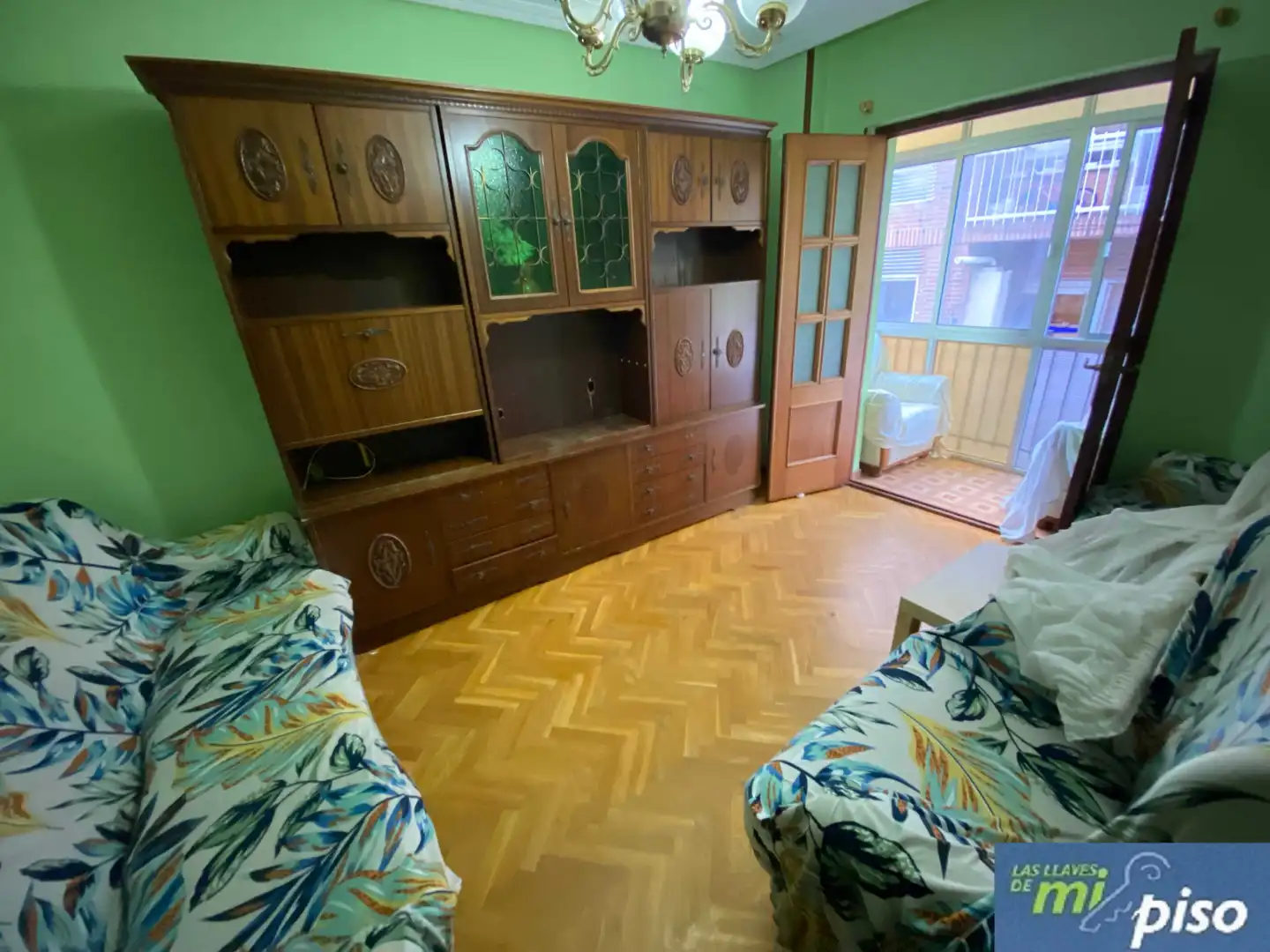 Living room of Flat for sale in Tordesillas  with Parquet flooring, Terrace and Furnished