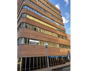 Exterior view of Office to rent in L'Hospitalet de Llobregat  with Air Conditioner and Alarm