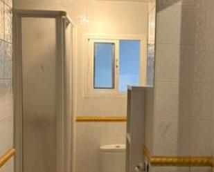 Bathroom of Flat to rent in  Sevilla Capital