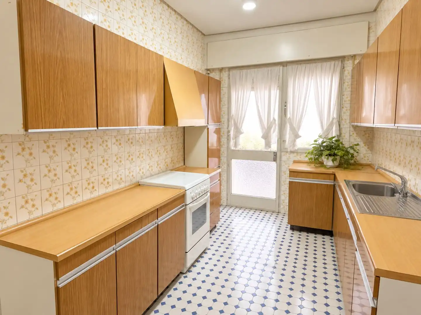 Küche von Büro zur Miete in Madrid mit Heizung und Terrasse