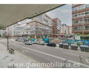 Vista exterior de Oficina en venda en Vigo  amb Calefacció