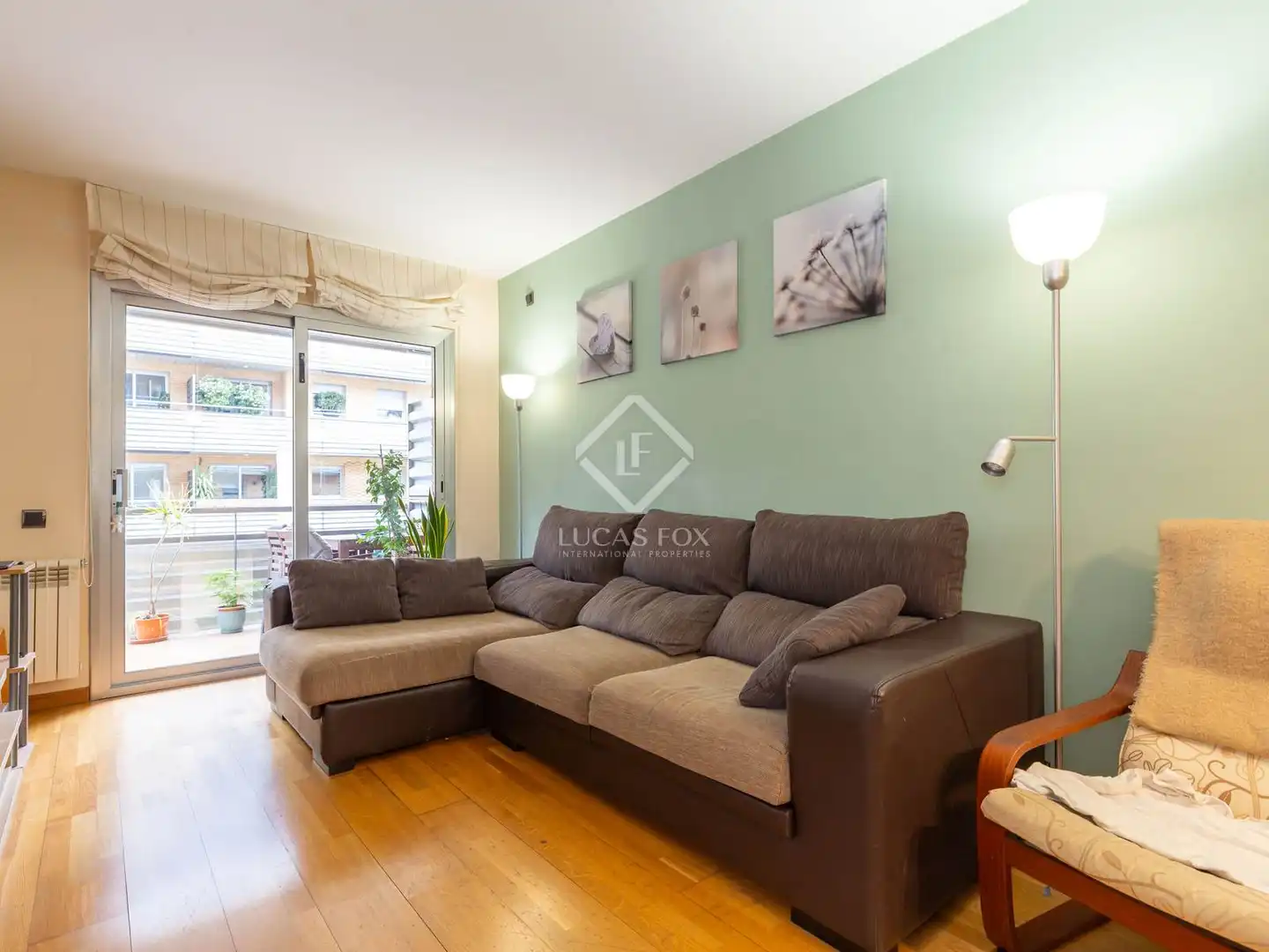 Sala de estar de Piso en venta en Sant Just Desvern con Aire acondicionado, Terraza y Trastero