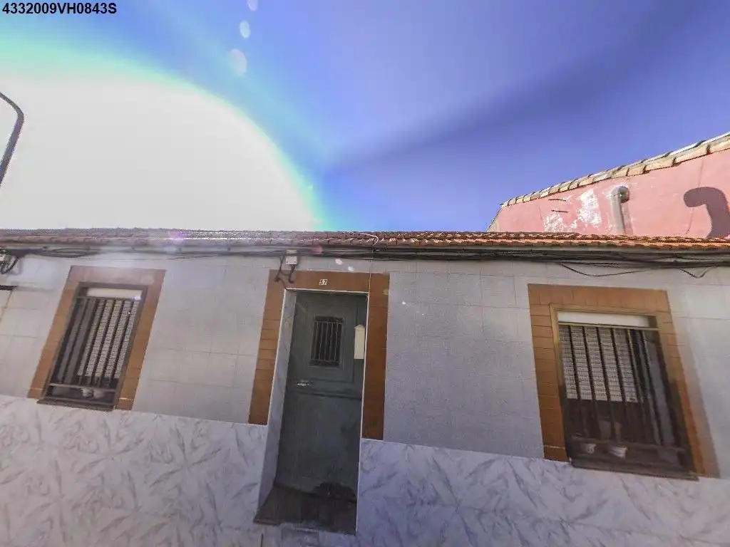 Adossat en venda a ISABEL LA CATOLICA 57