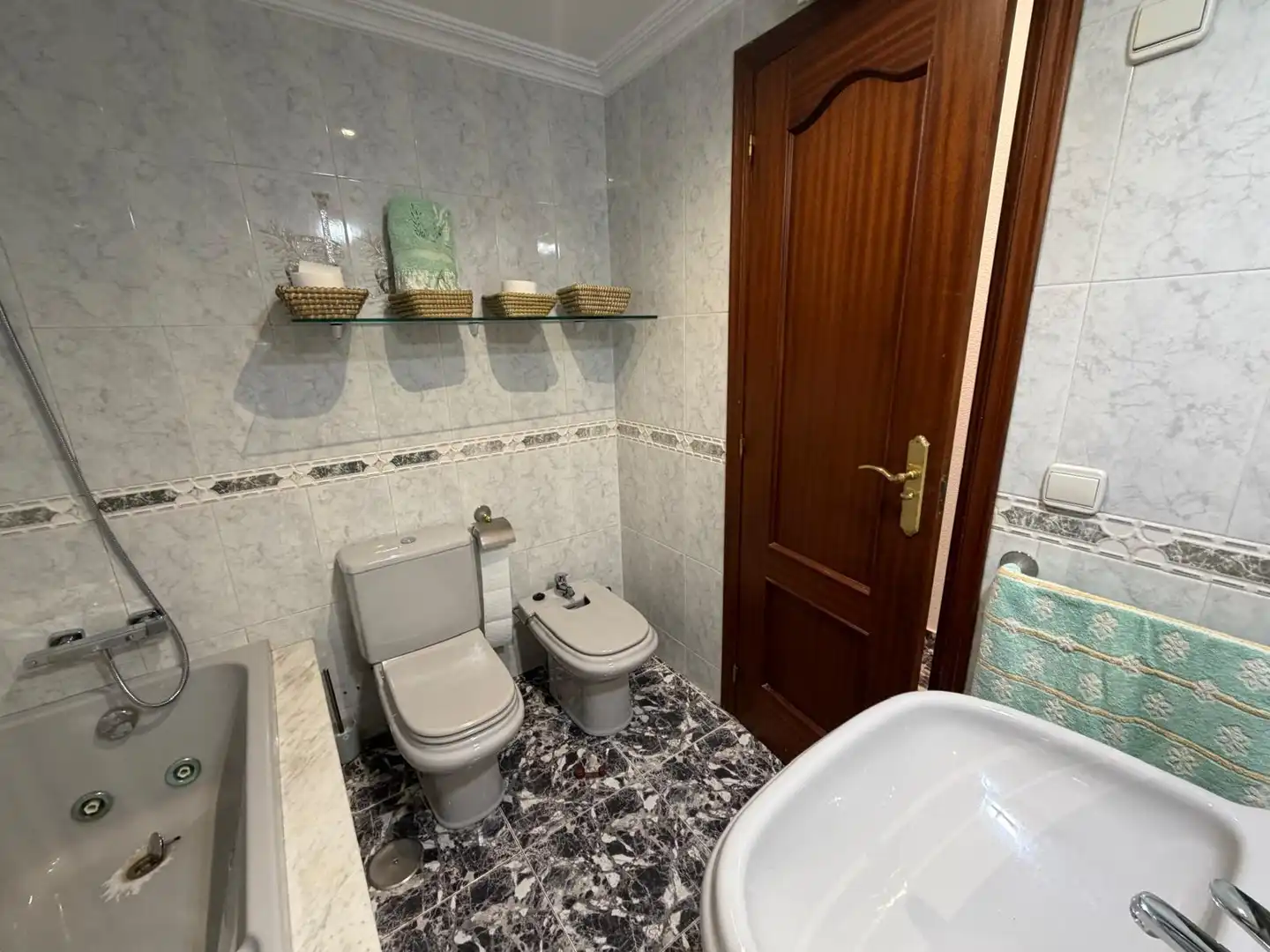 Bathroom of Flat for rent in San Vicente del Raspeig / Sant Vicent del Raspeig  with Air Conditioner, Furnished and Oven