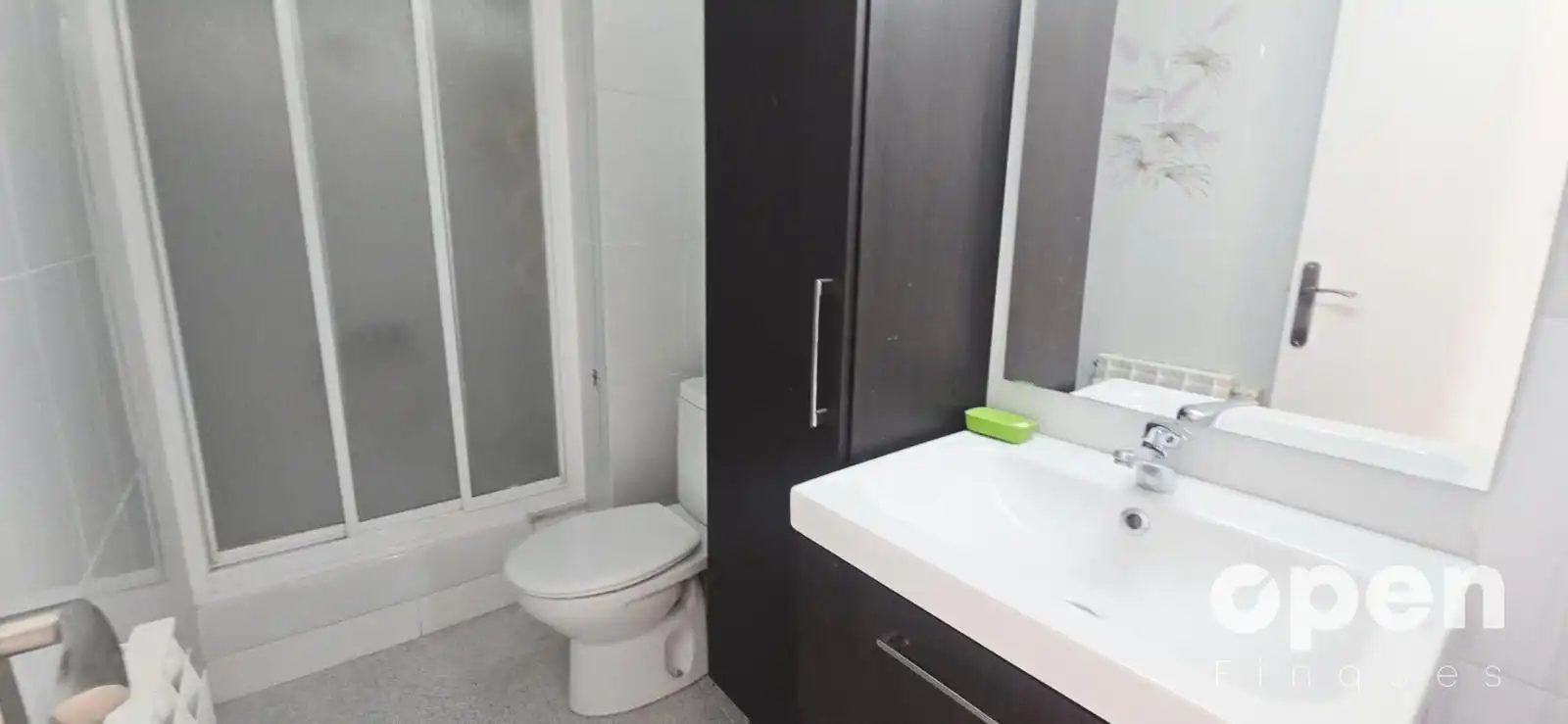 Badezimmer von Wohnung zum Verkauf in Terrassa mit Heizung und Parkett