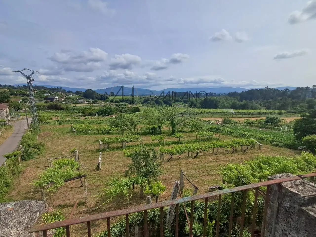 Houses for sale in Salvaterra de Miño  with Private garden