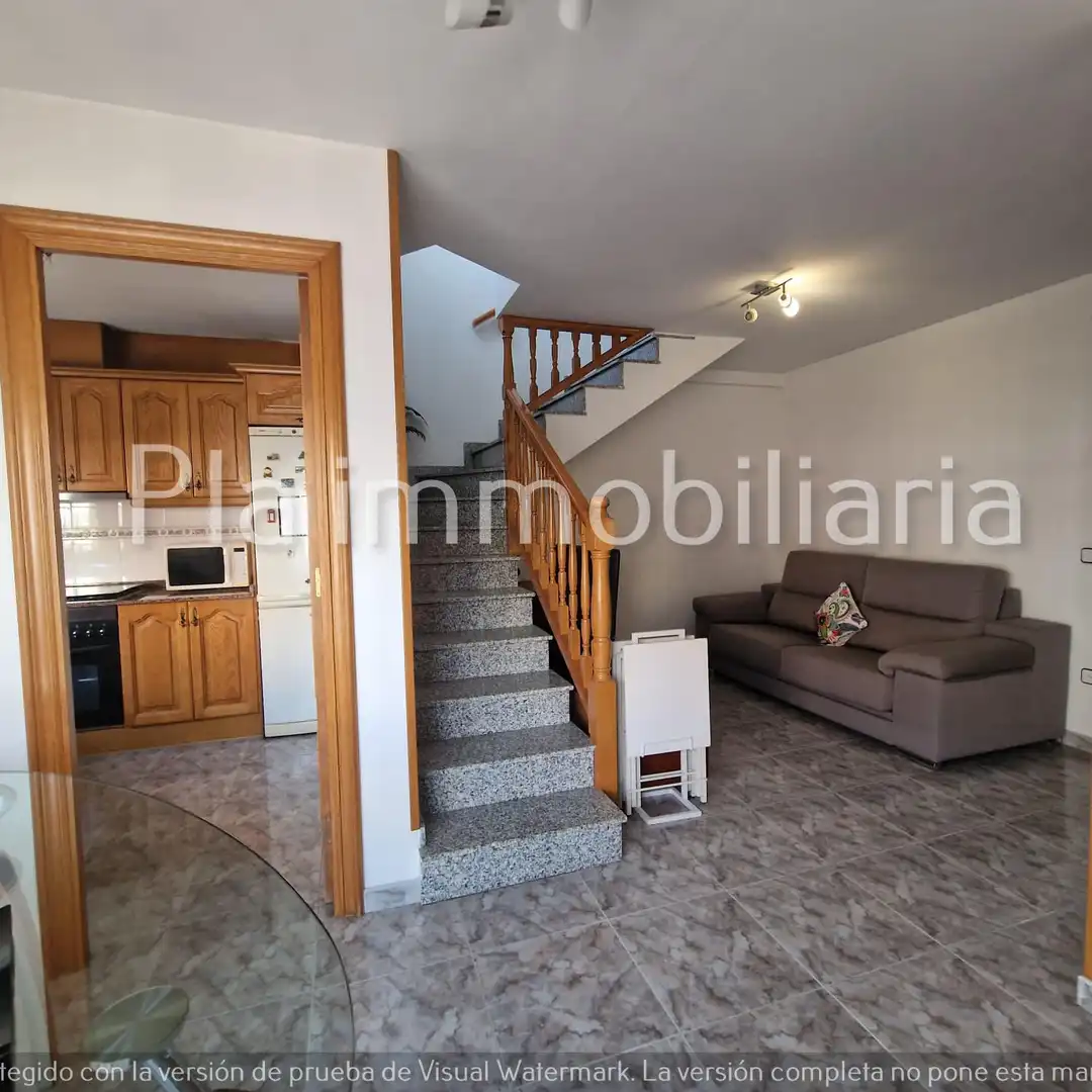 Dúplex en venta en Sant Boi de Llobregat con Terraza, Amueblado y Horno