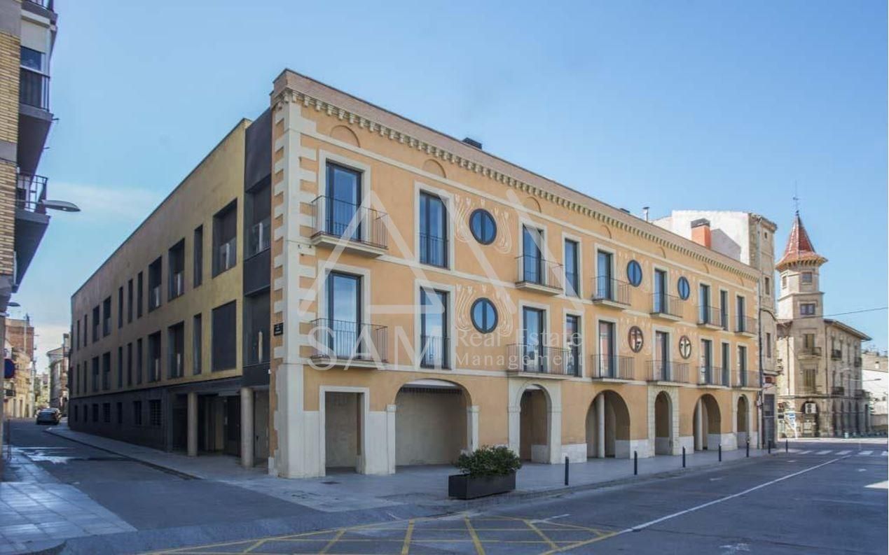 Vista exterior de Planta baixa en venda en Tàrrega amb Balcó