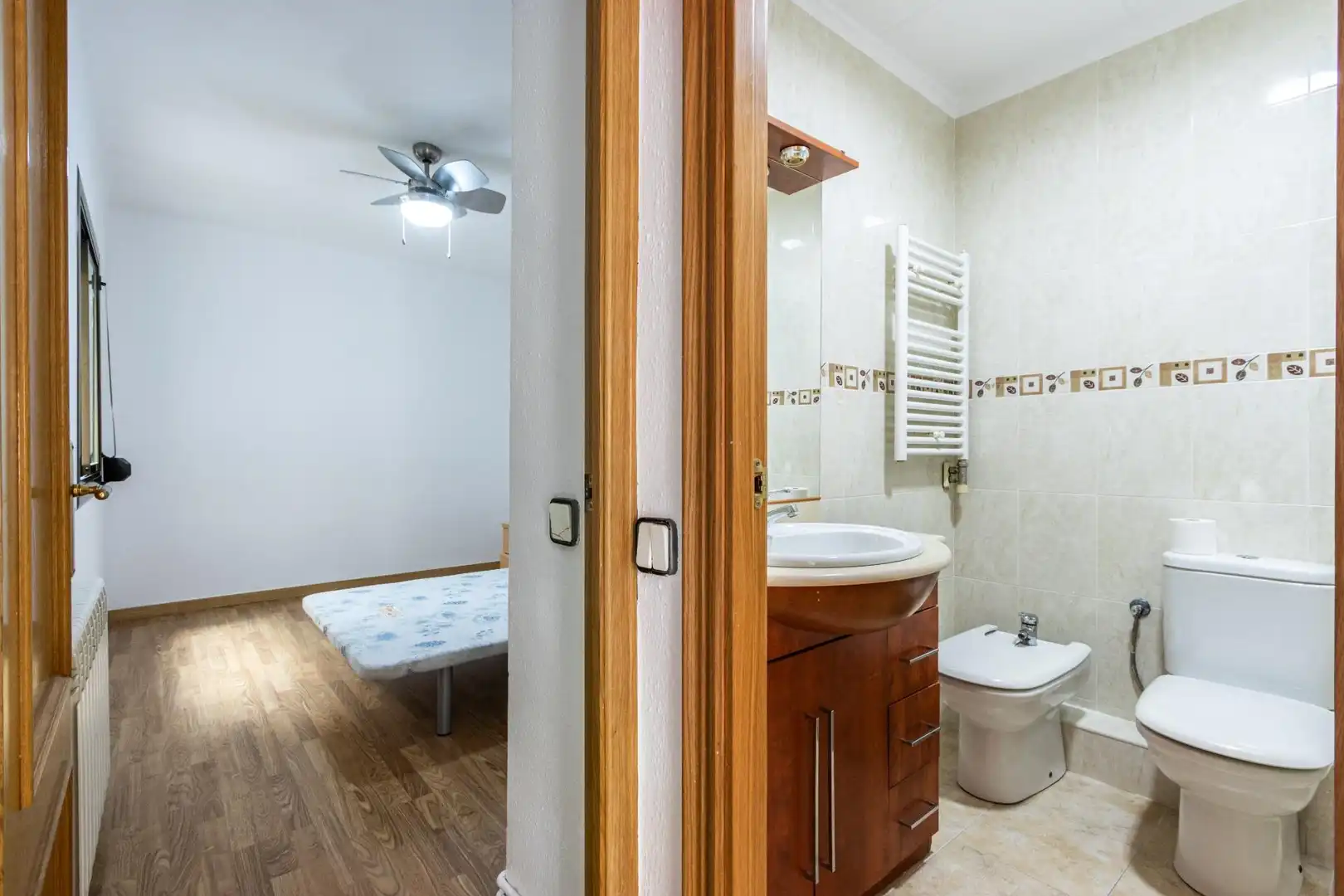 Bathroom of Flat for sale in Sabadell  with Heating and Parquet flooring