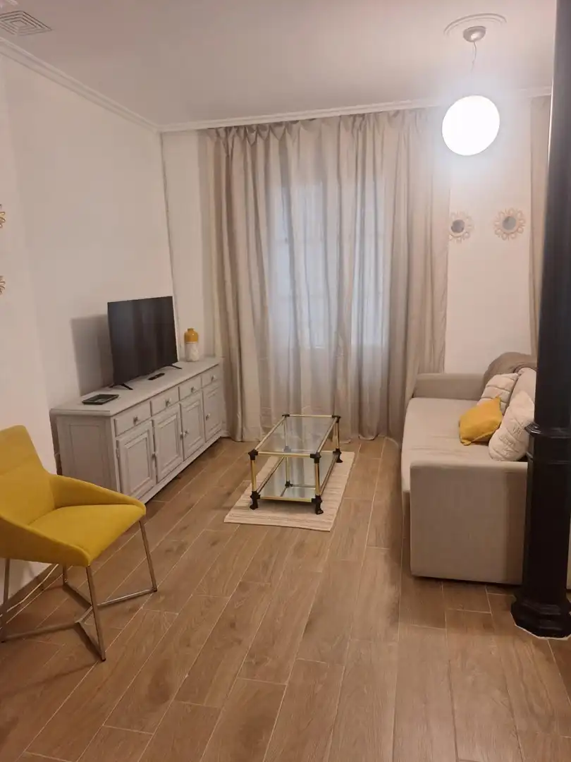 Sala de estar de Piso de alquiler en Sevilla con Aire acondicionado y Amueblado