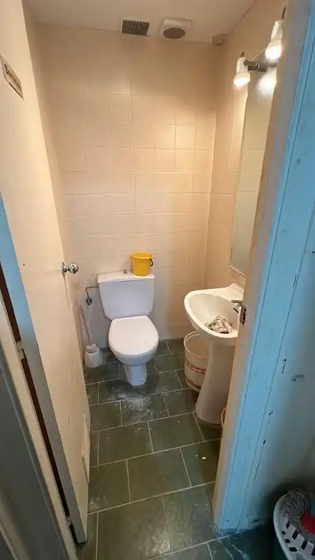 Badezimmer von Geschaftsraum zum Verkauf in Zarautz