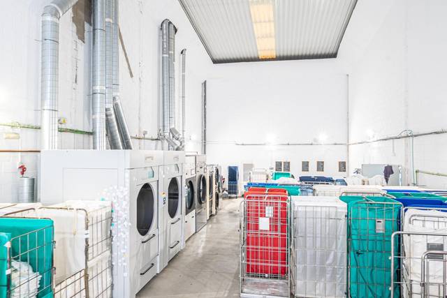 Local comercial en Alquiler en Carrer CAMP FRANC en Son Riera - Aeroport