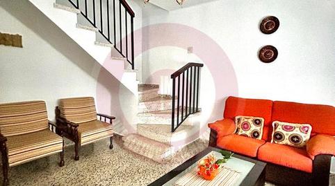 Foto 2 de Casa adosada en venda a Calle Cruz del Cordero, 26, Norte - Barrio del Pilar - El Reñidero, Vélez-Málaga