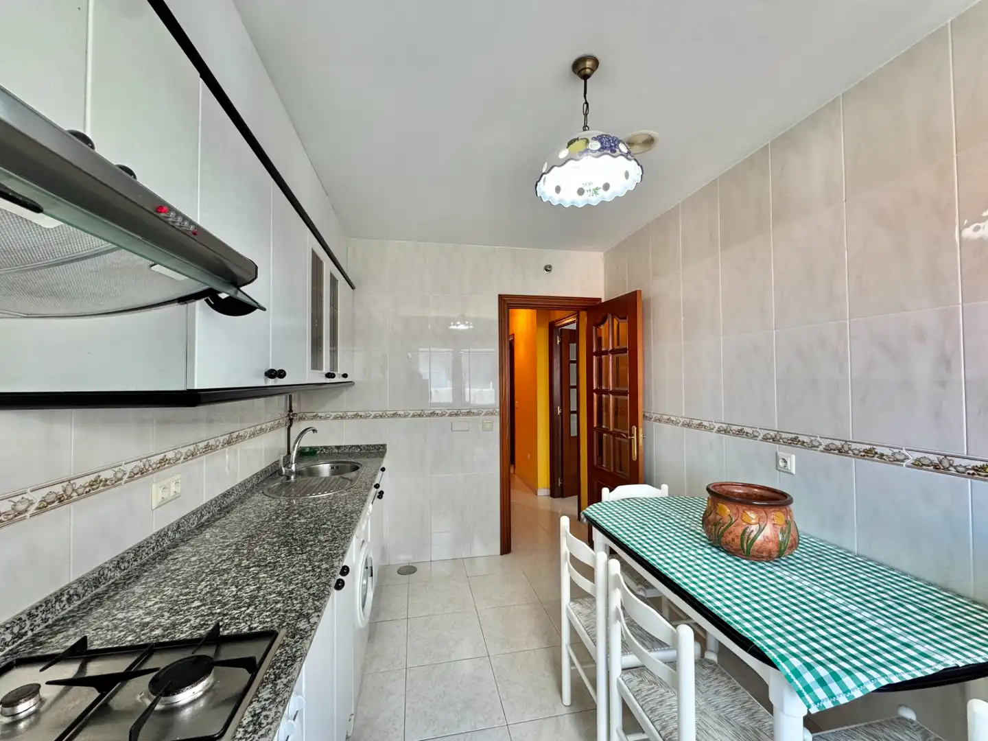 Cocina de Piso en venta en Arteixo con Parquet, Amueblado y Horno