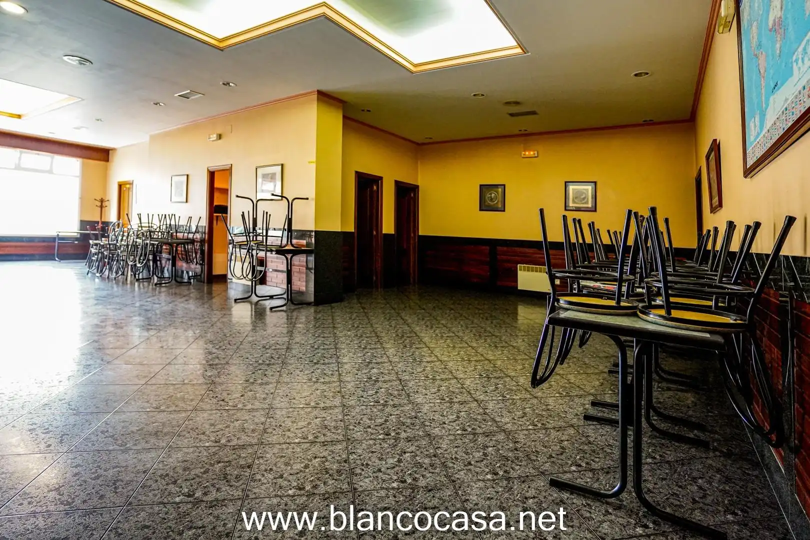 Commercial properties for rent in A Laracha    with Furnished
