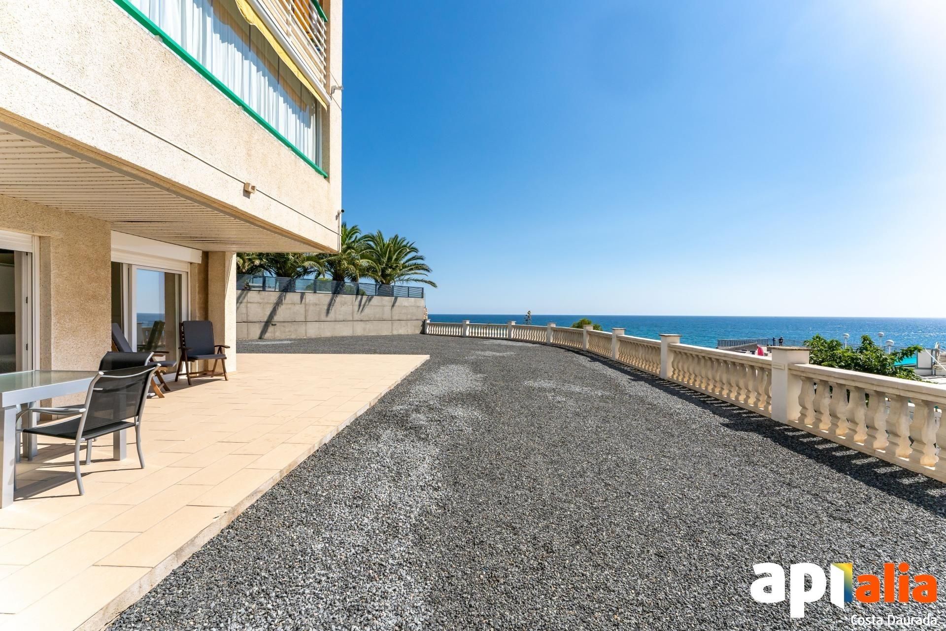 Exterior view of Flat for sale in Salou  with Air Conditioner, Terrace and Storage room