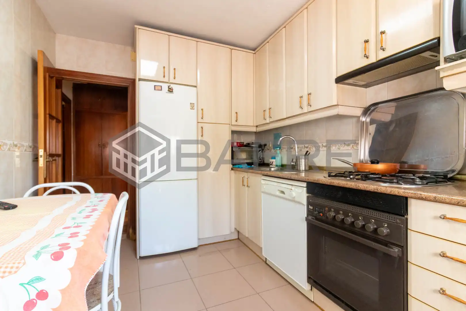 Kitchen of Flat for sale in Madrid  with Air Conditioner