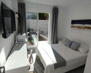 Bedroom of Flat to share in El Prat de Llobregat  with Furnished, Washing machine and TV