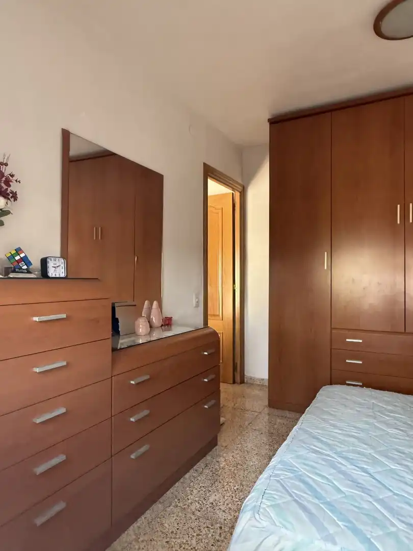 Dormitori de Pis en venda en Sant Boi de Llobregat amb Aire condicionat, Calefacció i Terrassa