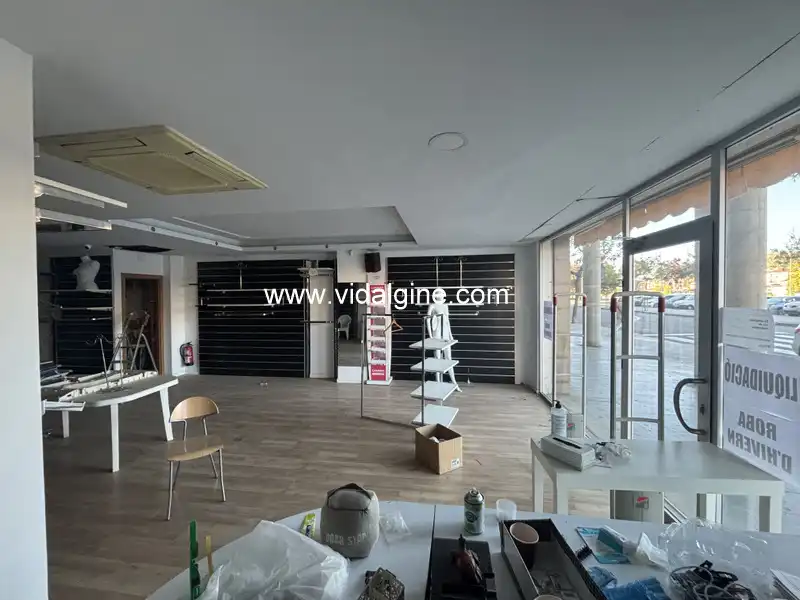 Local comercial en venda a Carrer de Pere III, imagen 5
