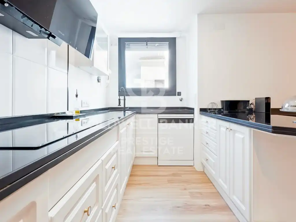 Kitchen of Houses for sale in Esplugues de Llobregat