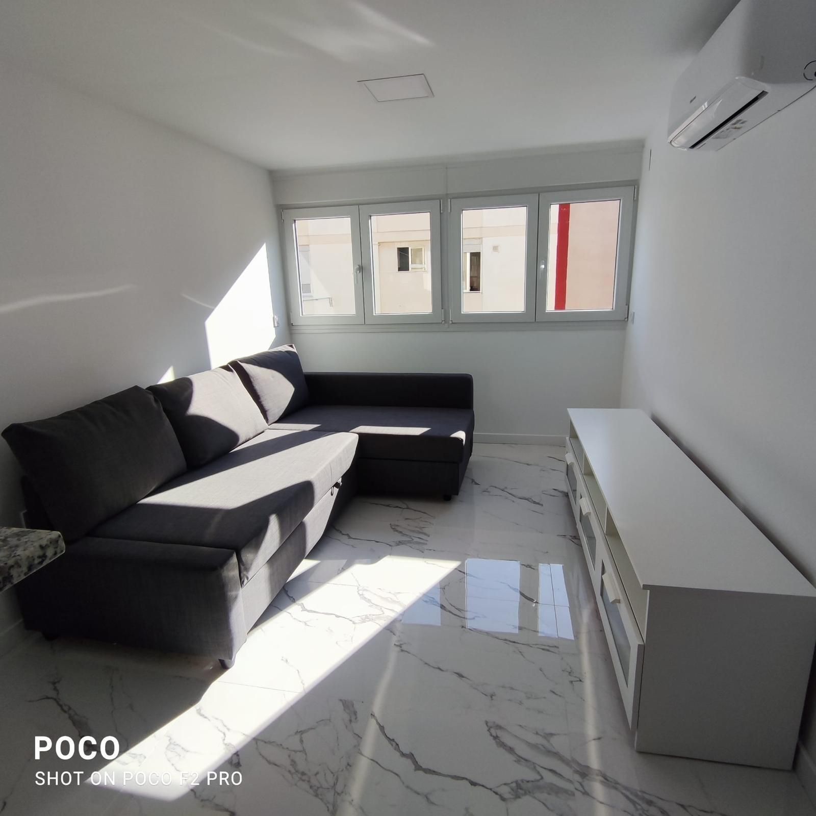 Sala de estar de Piso en venta en Castellón de la Plana / Castelló de la Plana con Aire acondicionado y Balcón