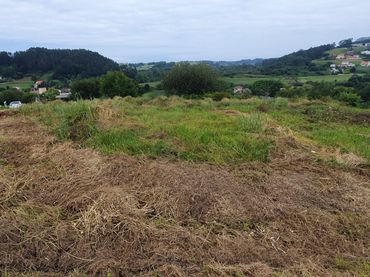 Terreny residencial en venda a Oruña