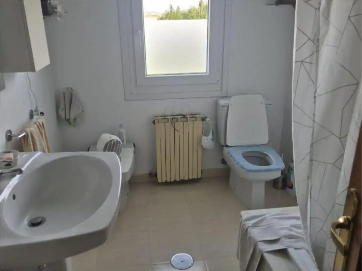 Bany de Casa o xalet en venda en Cabana de Bergantiños amb Jardí privat, Parquet i Traster