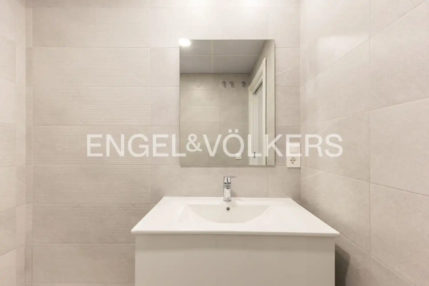 Bathroom of Flat for rent in Massanassa, Valencia