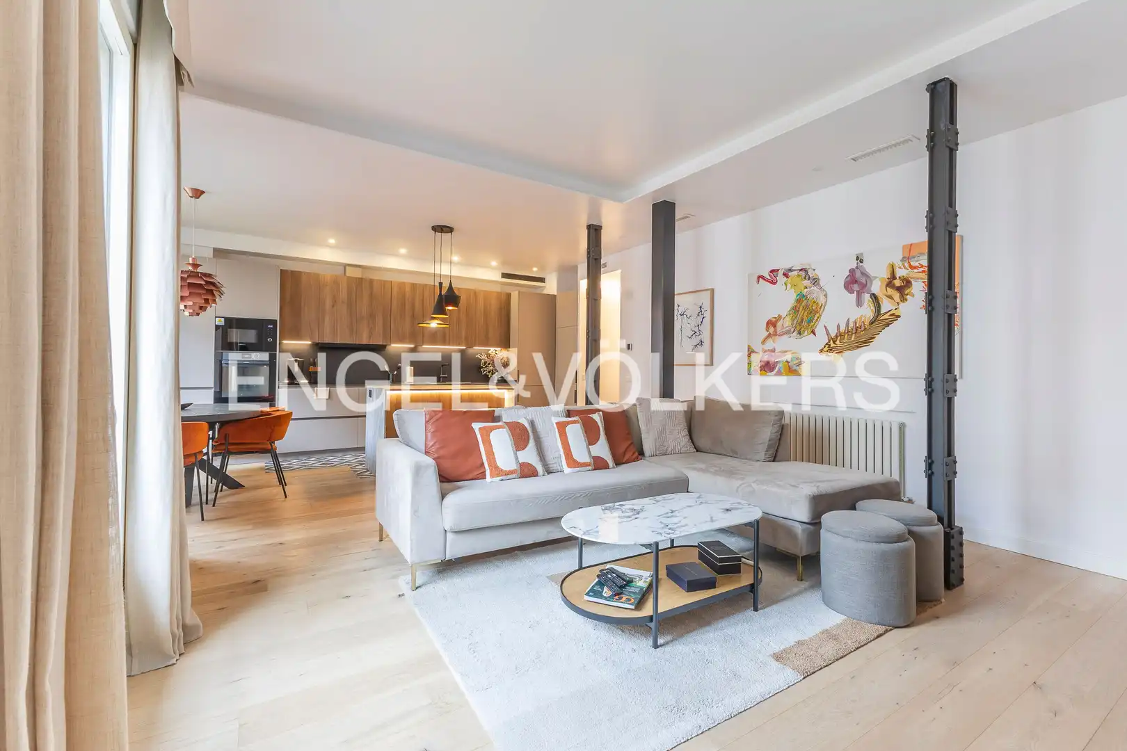 Living room of Flat for sale in Chamberí