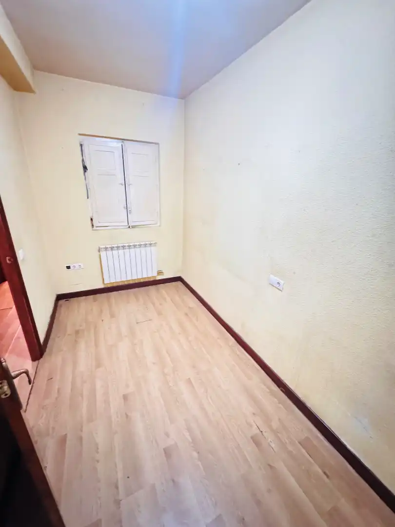 Flat for sale in Valladolid  with Heating