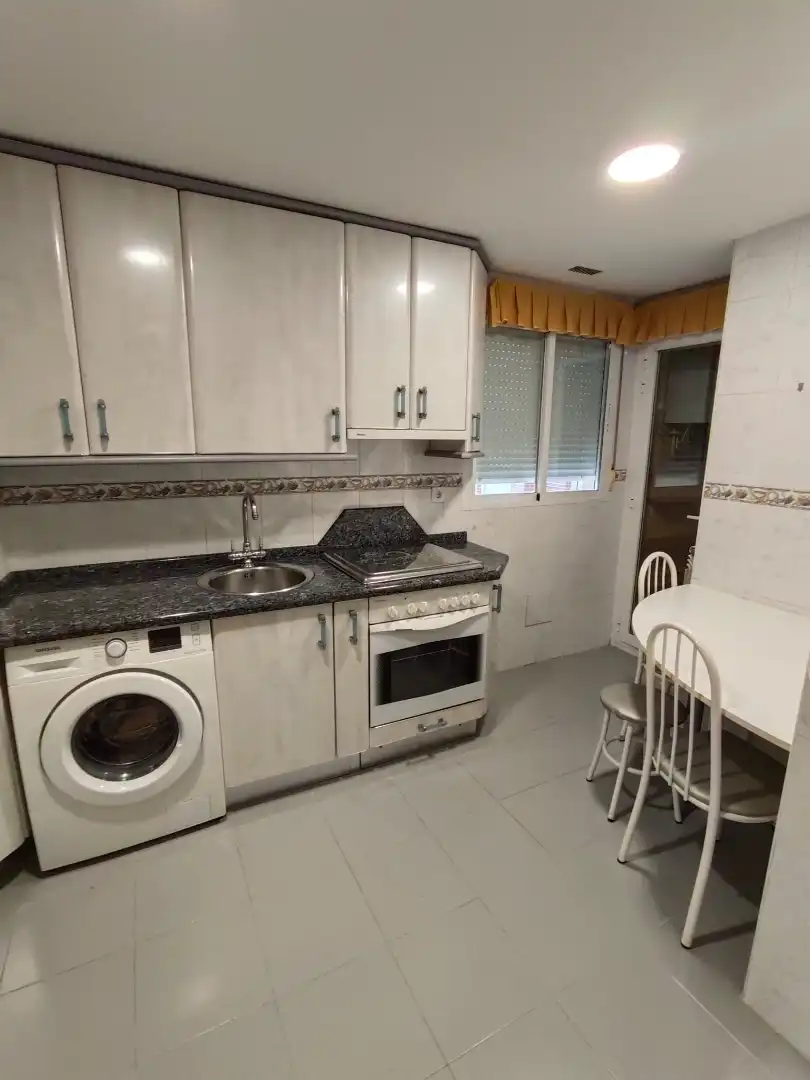 Kitchen of Flat for sale in Cistérniga  with Heating, Parquet flooring and Terrace