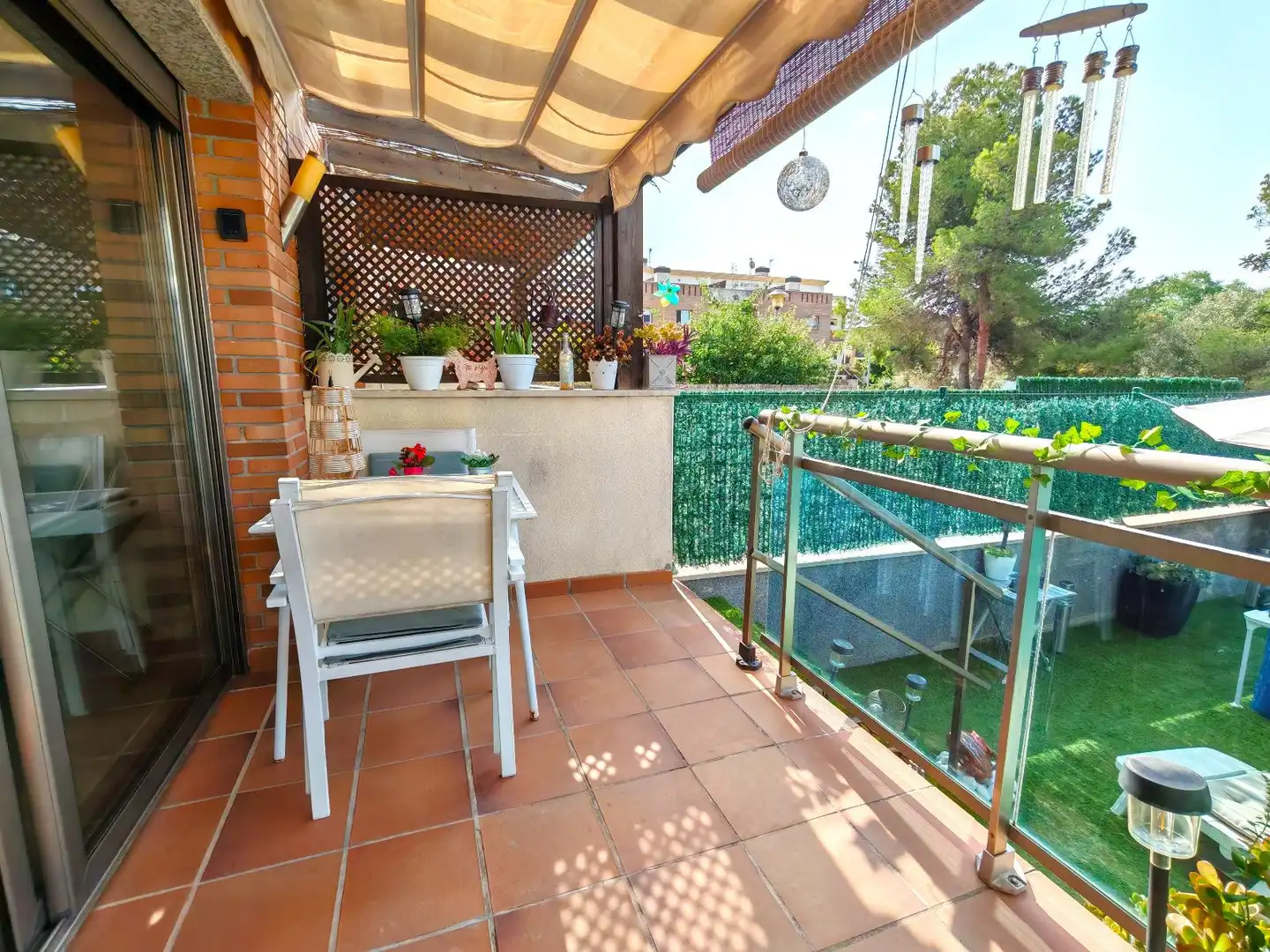 Terraza de Casa adosada en venta en El Vendrell con Aire acondicionado, Calefacción y Jardín privado