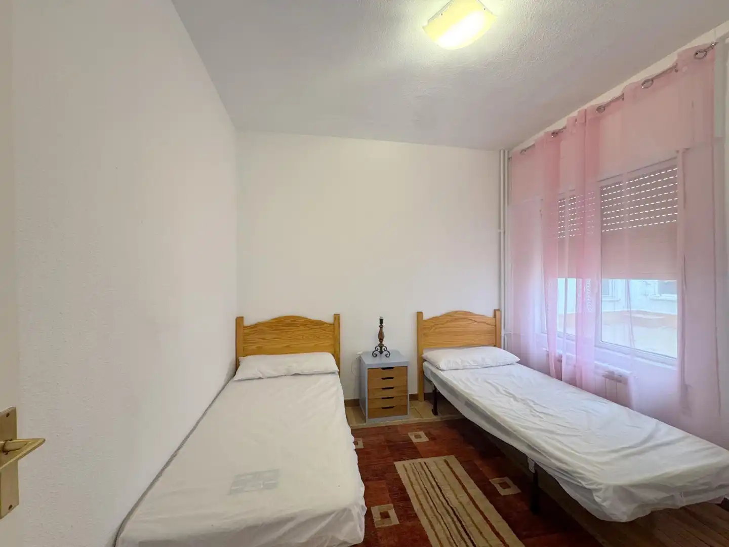 Habitación de Piso de alquiler en Ávila con Parquet y Amueblado