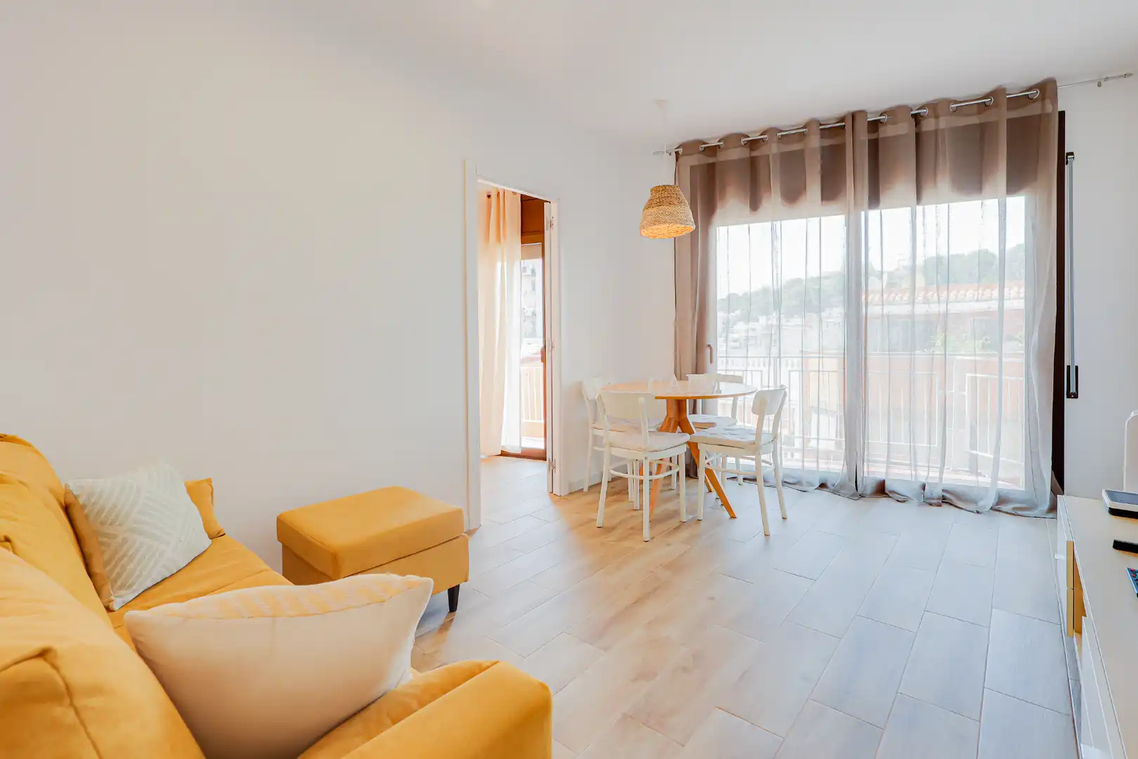 Piso en venta en Carrer Josep Tarradellas, Els Pins