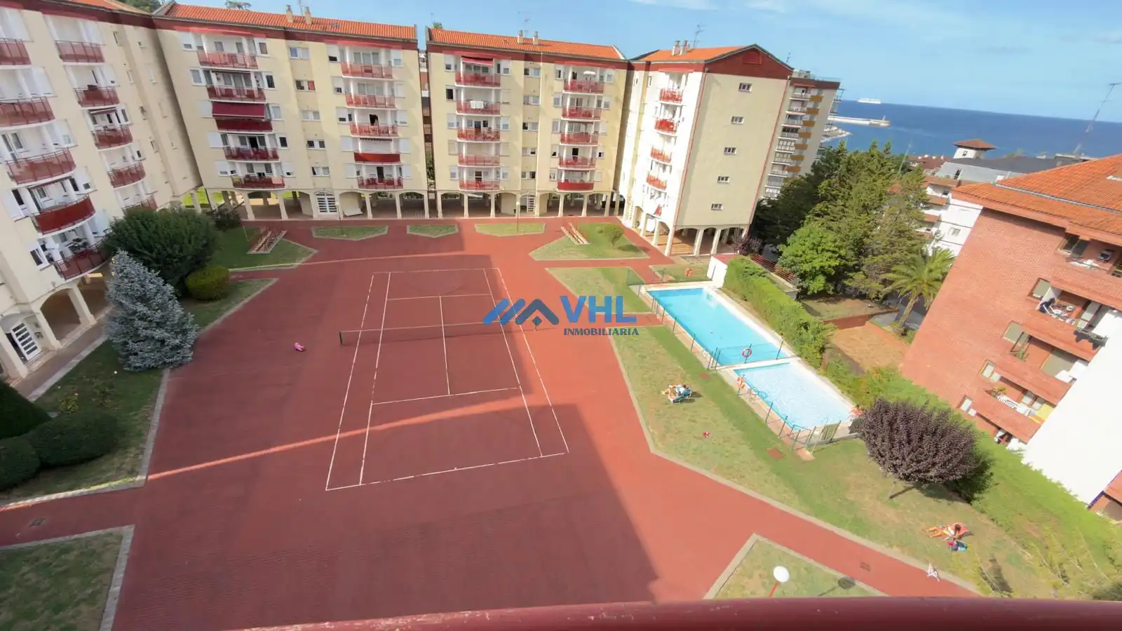 Piso con piscina en alquiler en Paseo Menéndez Pelayo