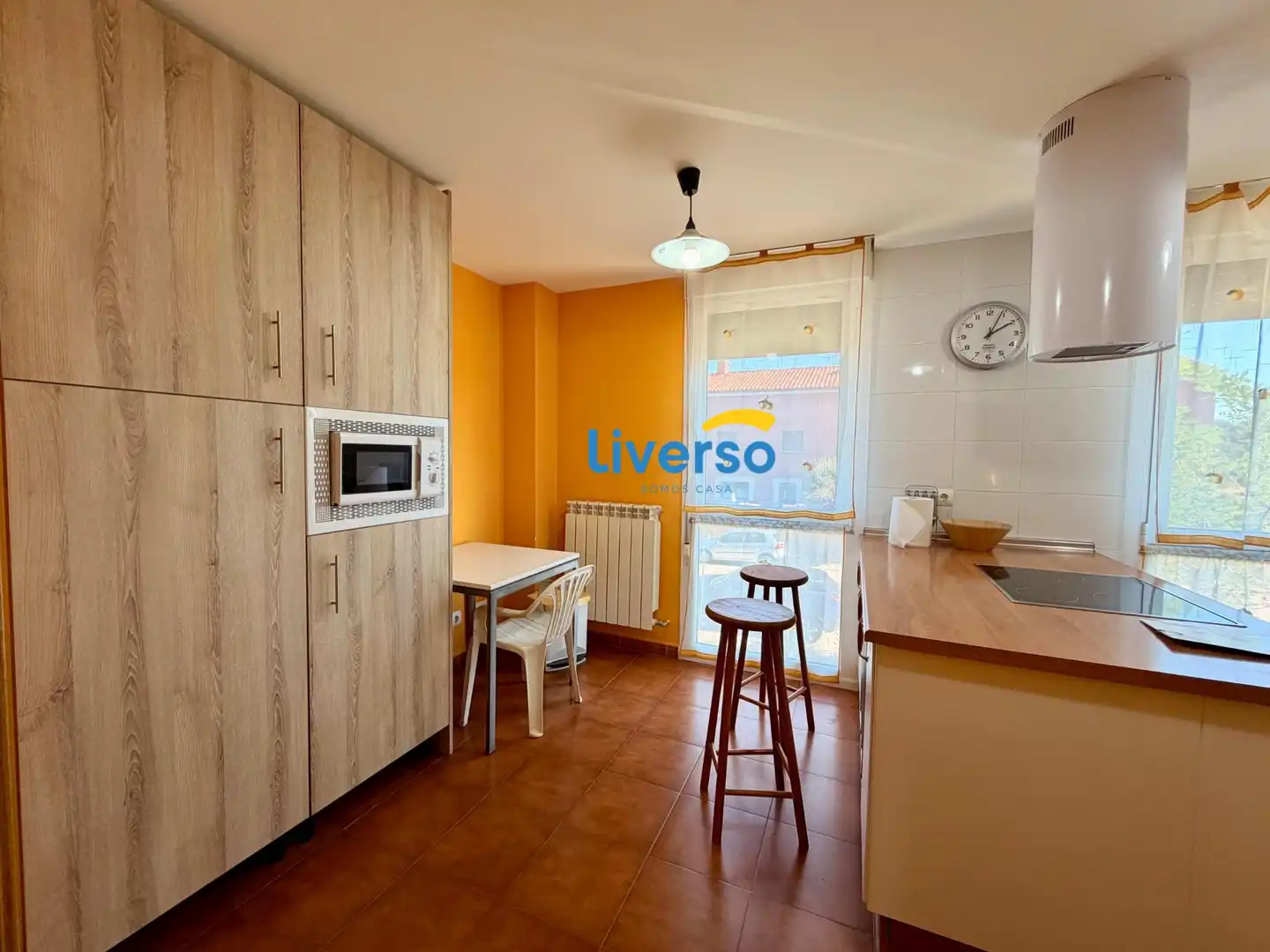 Casa a schiera con terrazza in vendita a Valdorros