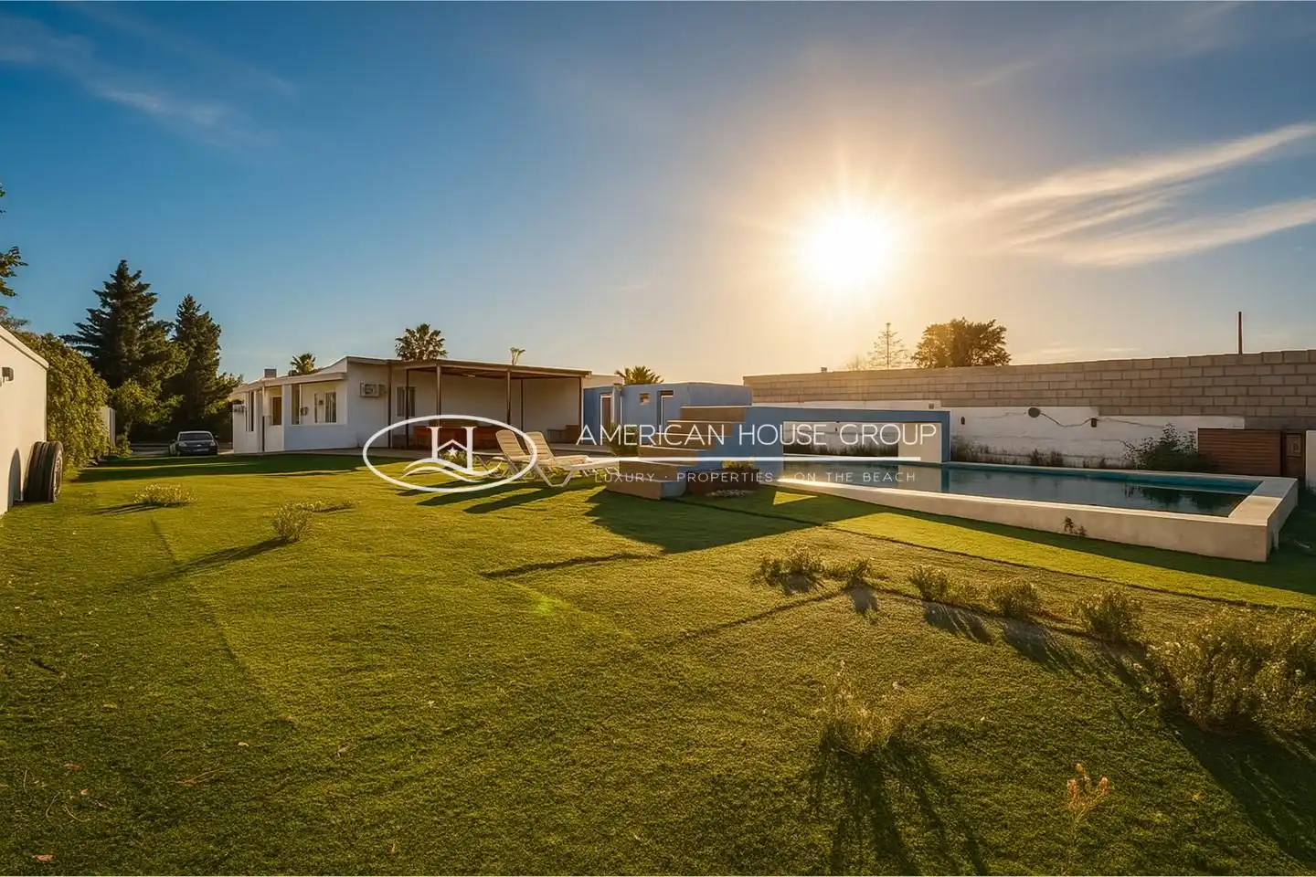 Vista exterior de Casa o xalet en venda en Chiclana de la Frontera amb Aire condicionat, Jardí privat i Terrassa