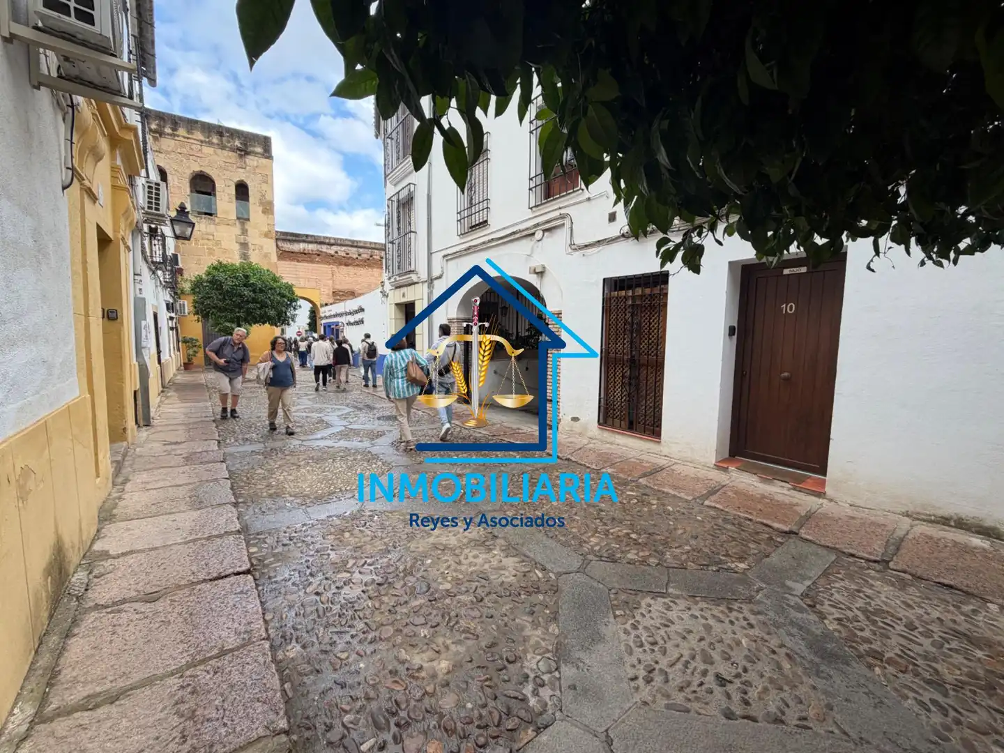 Vista exterior de Garatge en venda en Córdoba